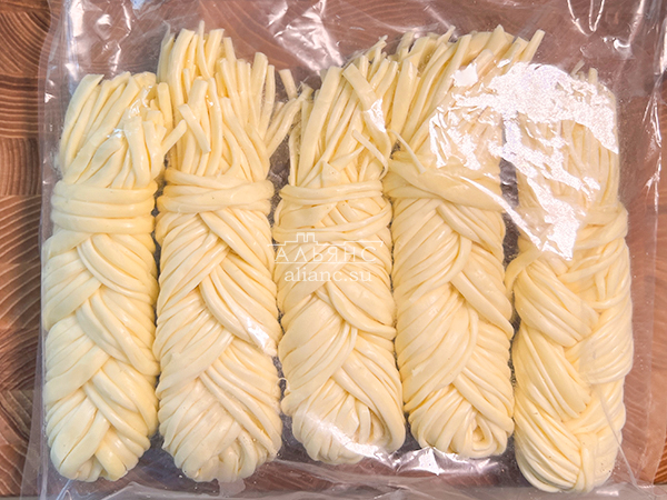 Сырный продукт ФЕРМЕРСКИЙ коса белая в Новомосковске