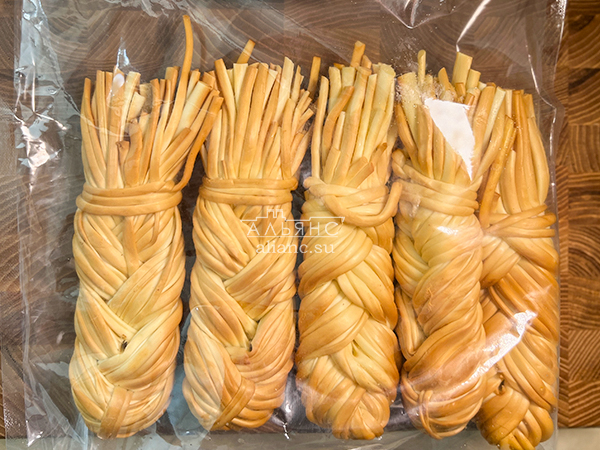 Сырный продукт ФЕРМЕРСКИЙ коса копченая в Новомосковске