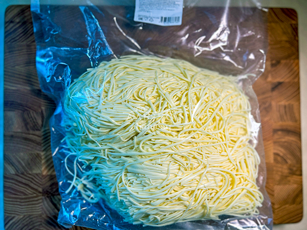 Сырный продукт ФЕРМЕРСКИЙ паутинка белая в Новомосковске
