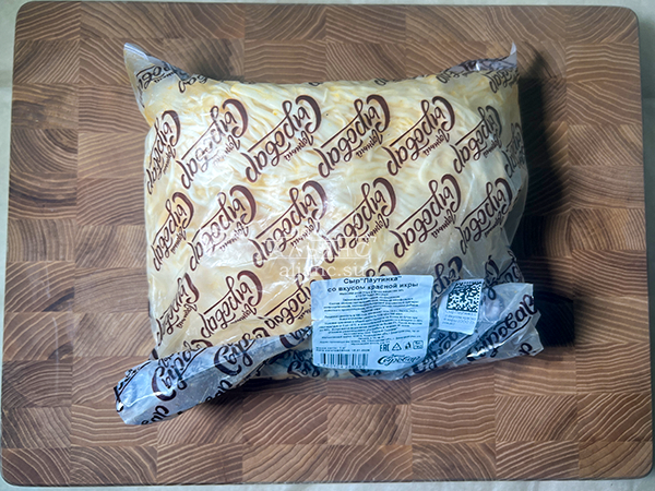 Сыр 1 кг ГОРНЫЙ СЫРОВАР (Паутинка со вкусом красной икры) в Новомосковске